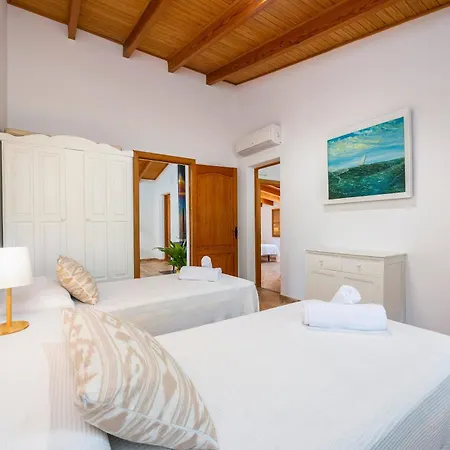 Sa Creueta Villa *